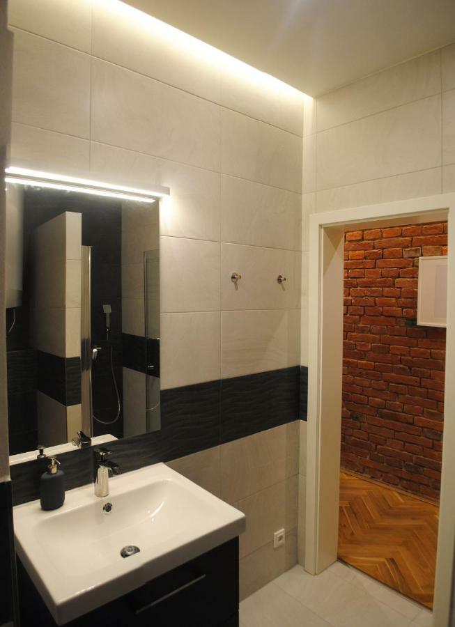 Apartments Centre In Style Olomouc Ngoại thất bức ảnh